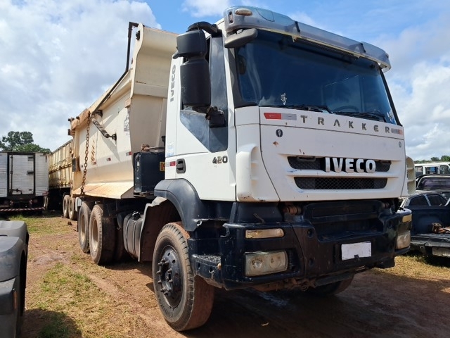 IVECO TRAKKER 380T42N 2011 / 2011